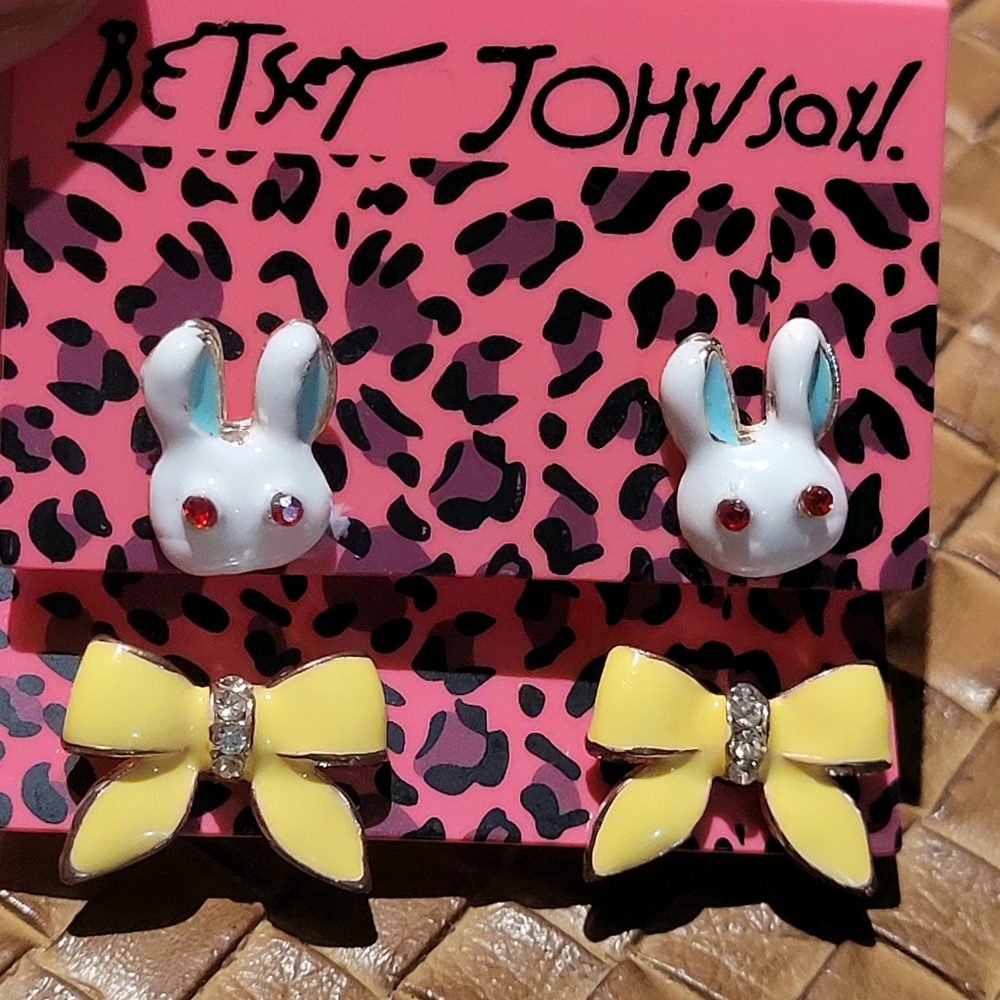 Betsey Johnson White Bunny and Yellow Bow EASTER Earrings Set